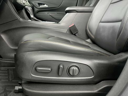 Used 2018 Chevrolet Equinox Premier FWD image 20