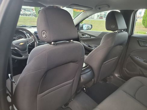 Used 2022 Chevrolet Malibu LS FWD image 11