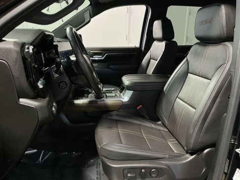 Used 2024 Chevrolet Silverado 1500 High Country AWD/4WD image 14