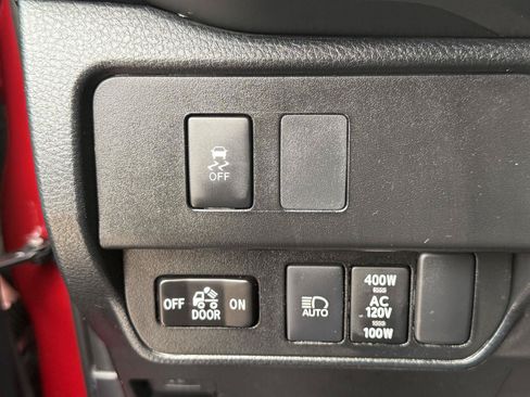 Used 2020 Toyota Tacoma TRD Off-Road AWD/4WD image 20