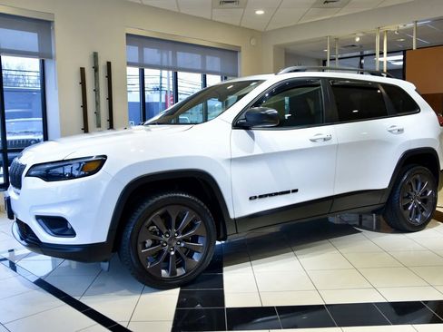 Used 2021 Jeep Cherokee Latitude Lux 80th Anniv w/ Quick Order Package 26U 80TH image 3