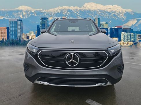 Used 2022 Mercedes-Benz EQB 350 4MATIC image 3