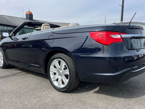 Used 2011 Chrysler 200 Touring image 4