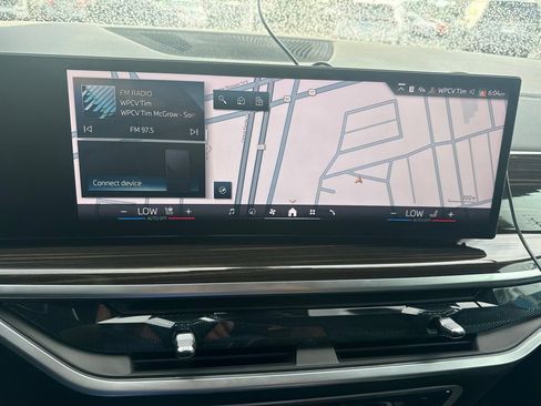 Used 2025 BMW X5 xDrive50e w/ Parking Assistance Package AWD/4WD image 6