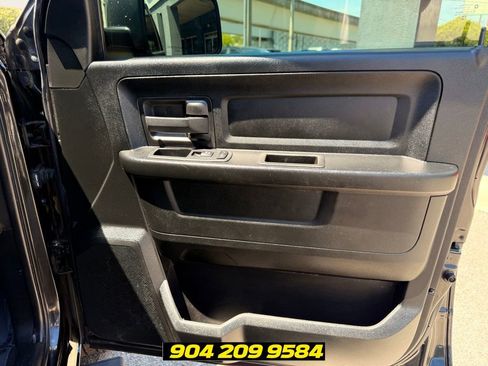 Used 2018 RAM 1500 Express w/ Black Ram 1500 Express Group AWD/4WD image 29