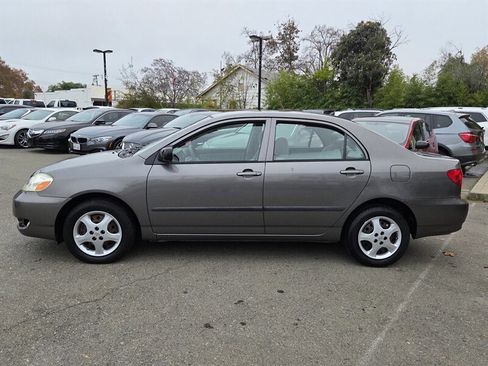 Used 2005 Toyota Corolla CE image 3