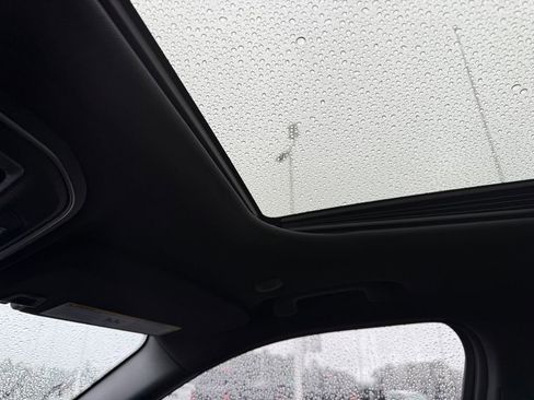 New 2025 Jeep Grand Cherokee Altitude image 21