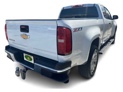 Used 2017 Chevrolet Colorado W/T w/ WT Convenience Package RWD image 6