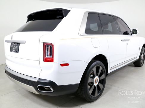 Used 2020 Rolls-Royce Cullinan AWD/4WD image 2