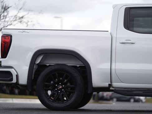 Used 2022 GMC Sierra 1500 Elevation AWD/4WD image 5