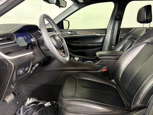 Used 2024 Jeep Grand Cherokee L Limited RWD image 26