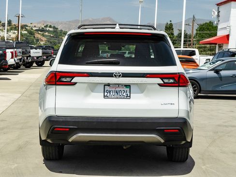 Certified 2024 Toyota Grand Highlander FWD image 3