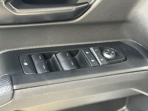 Certified 2025 Toyota Tacoma SR5 image 11