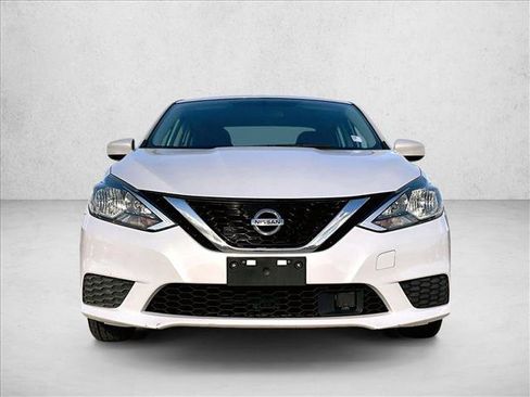 Used 2019 Nissan Sentra SV image 3