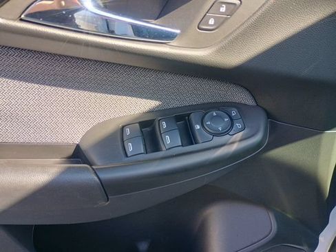 Used 2025 Chevrolet TrailBlazer LT AWD/4WD image 23