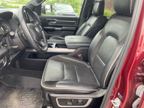 Used 2023 RAM 1500 Laramie AWD/4WD image 9