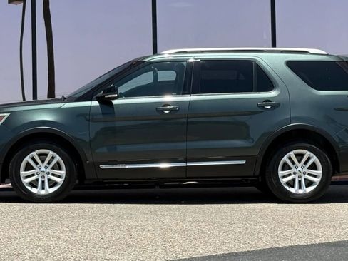 Used 2016 Ford Explorer XLT w/ Equipment Group 202A FWD image 5