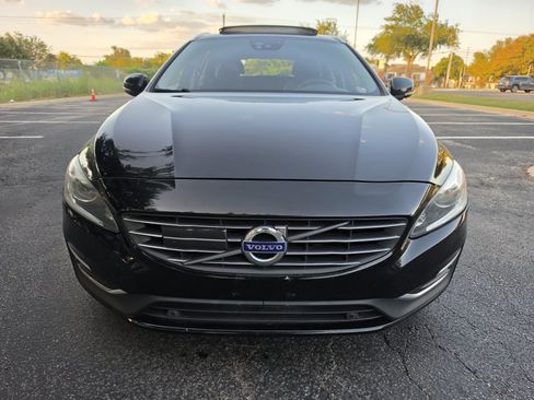 Used 2016 Volvo V60 T5 Platinum w/ Climate Package FWD image 2