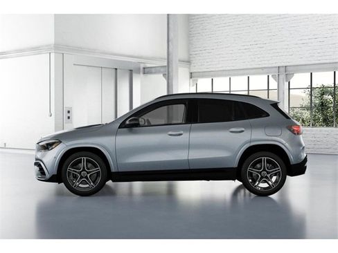 New 2026 Mercedes-Benz GLA 250 4MATIC image 34