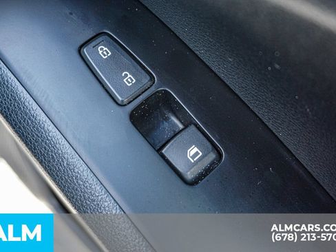 Used 2025 Kia Soul LX w/ LX Technology Package FWD image 49