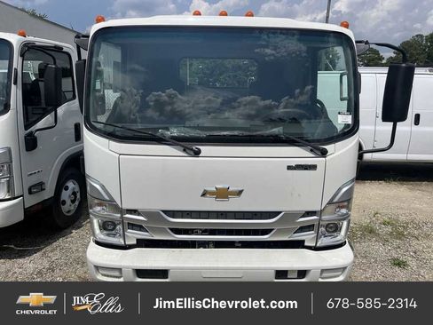 New 2025 Chevrolet Low Cab Forward image 3