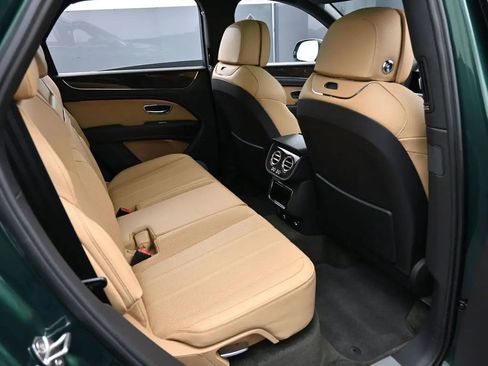 Certified 2023 Bentley Bentayga AWD/4WD image 30