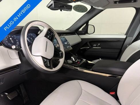 Used 2025 Land Rover Range Rover Sport Dynamic SE AWD/4WD image 15