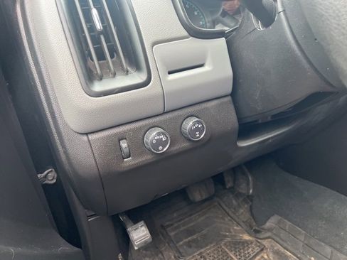 Used 2022 Chevrolet Colorado W/T w/ WT Convenience Package image 8