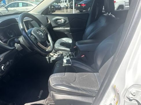 Used 2014 Jeep Cherokee Limited w/ Luxury Group FWD image 8