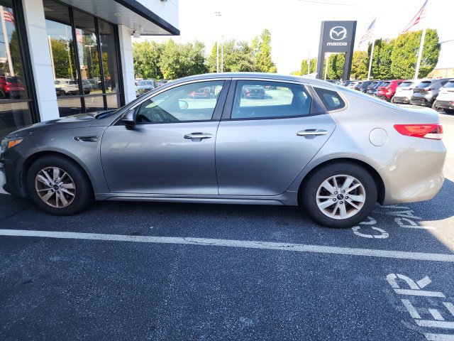 Used 2017 Kia Optima LX FWD image 3