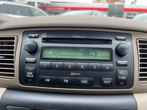 Used 2006 Toyota Corolla LE FWD image 26