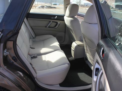 Used 2009 Subaru Outback 2.5i Special Edition image 35