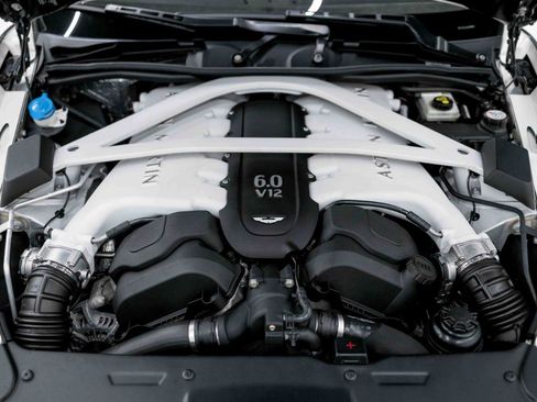 Used 2016 Aston Martin Vanquish Coupe image 75