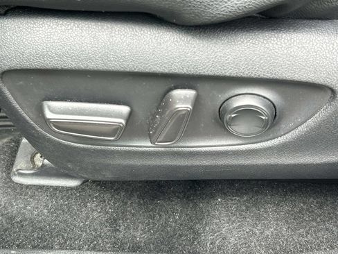 Used 2021 Toyota RAV4 XLE FWD image 28