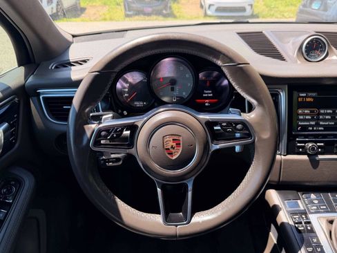 Used 2016 Porsche Macan S w/ Infotainment Package AWD/4WD image 19