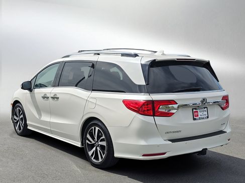 Used 2019 Honda Odyssey Elite image 3