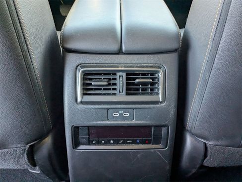 Used 2024 MAZDA CX-90 3.3 Turbo w/ Preferred Plus image 29