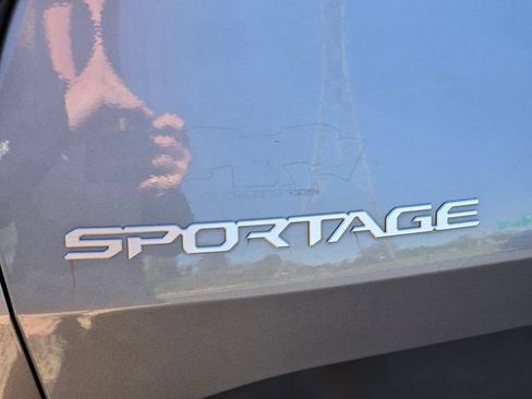 Used 2023 Kia Sportage LX AWD/4WD image 17