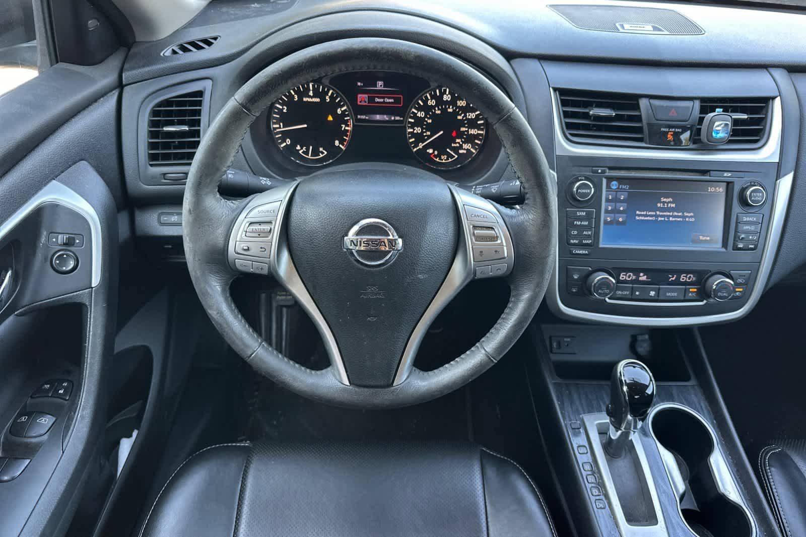 Used 2016 Nissan Altima 2.5 SL w/ 2.5 Technology w/LED Package FWD image 16