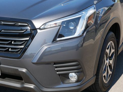 Used 2023 Subaru Forester Premium AWD/4WD image 16