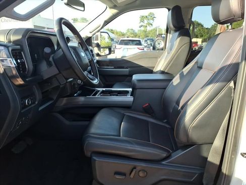 Used 2025 Ford F250 Lariat AWD/4WD image 19