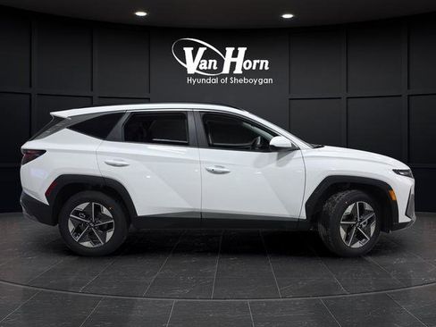 New 2026 Hyundai Tucson SEL image 2