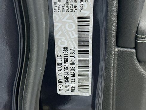 Used 2023 Jeep Grand Cherokee L Limited image 12