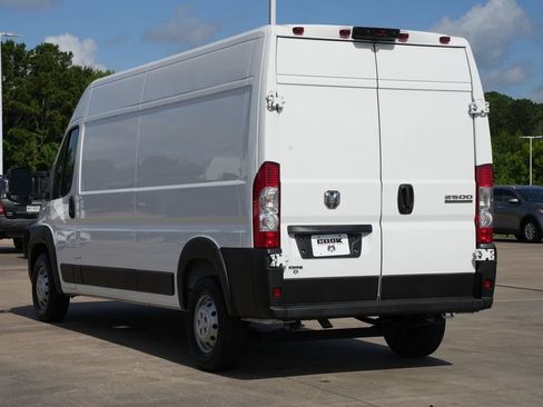 Used 2023 RAM ProMaster 2500 FWD image 4