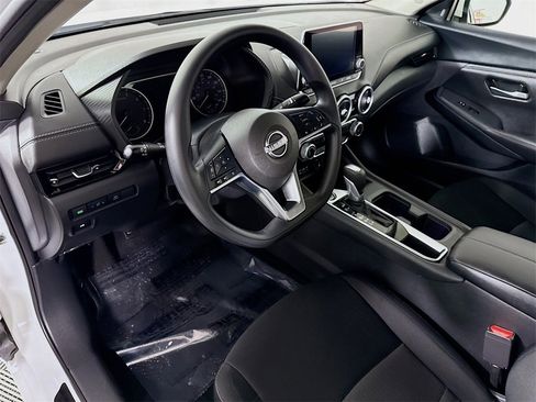 Certified 2025 Nissan Sentra SV w/ Lighting Package image 18
