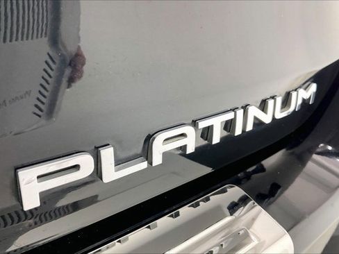 Used 2021 Toyota Highlander Platinum image 7