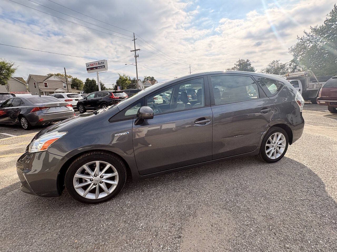 Used 2012 Toyota Prius V Five FWD image 12