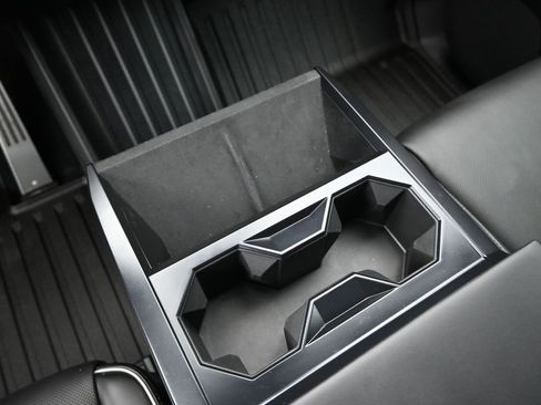 Used 2025 Tesla Cybertruck AWD Crew Cab image 20