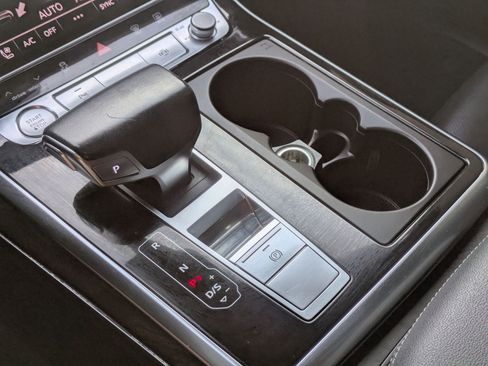 Used 2019 Audi Q8 Prestige w/ Towing Package image 33