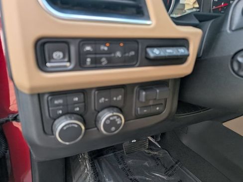 Used 2021 Chevrolet Tahoe Premier w/ Premium Package AWD/4WD image 14
